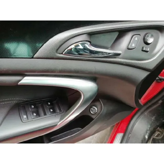 OPEL INSIGNIA SPORTS TOURER '2014 2.0 16V CDTI ROJO