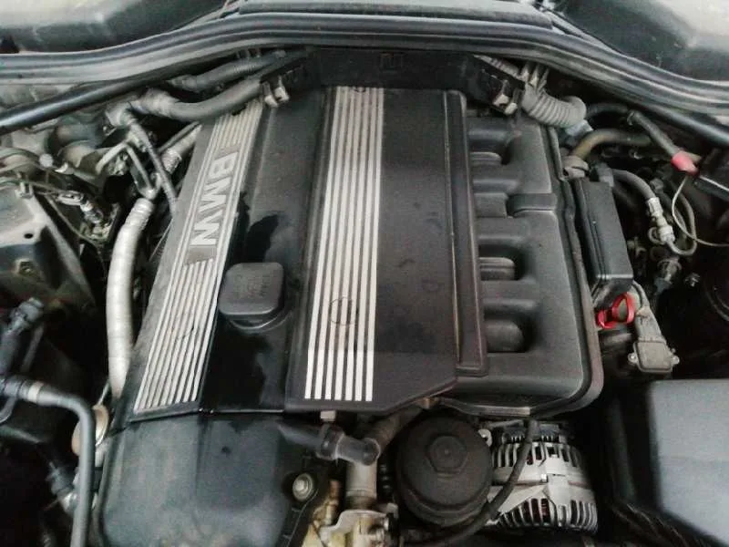 BMW SERIE 5 BERLINA (E60) BMW SERIE 5 BERLINA (E60) '2004 520I AZUL 2003