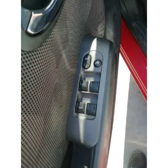 HONDA JAZZ (GD1/5) '2005 1.4 S ROJO