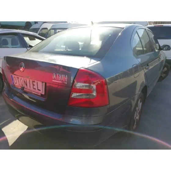SKODA OCTAVIA BERLINA (1Z3) '2004 ACTIVE GRIS