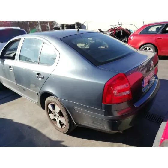SKODA OCTAVIA BERLINA (1Z3) '2004 ACTIVE GRIS
