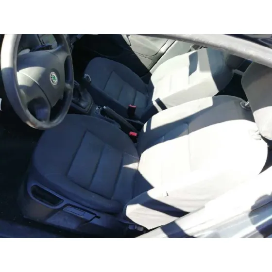 SKODA OCTAVIA BERLINA (1Z3) '2004 ACTIVE GRIS