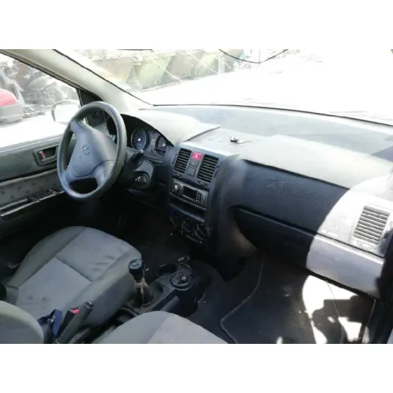 HYUNDAI GETZ (TB) '2004 1.1 BASICO ROJO