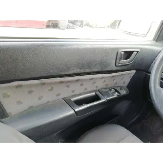 HYUNDAI GETZ (TB) '2004 1.1 BASICO ROJO
