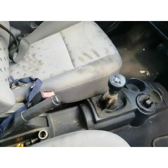 HYUNDAI GETZ (TB) '2004 1.1 BASICO ROJO