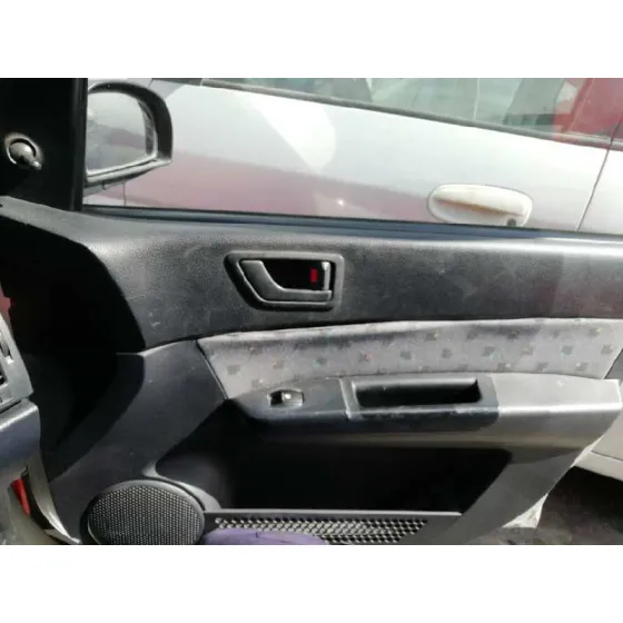 HYUNDAI GETZ (TB) '2004 1.1 BASICO ROJO