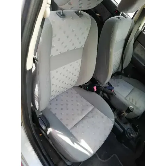 HYUNDAI GETZ (TB) '2004 1.1 BASICO ROJO