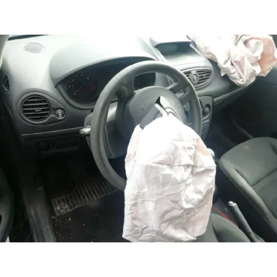RENAULT CLIO III '2013 EXCEPTION NEGRO