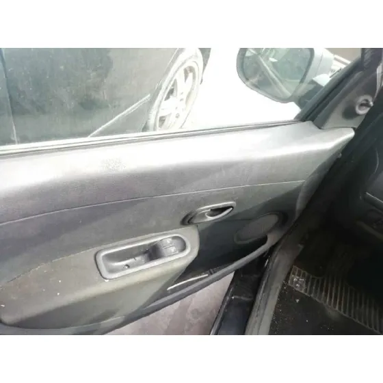 RENAULT CLIO III '2013 EXCEPTION NEGRO