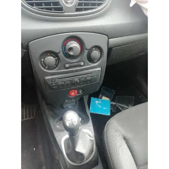 RENAULT CLIO III '2013 EXCEPTION NEGRO