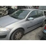 RENAULT MEGANE II BERLINA 5P RENAULT MEGANE II BERLINA 5P '2003 CONFORT AUTHENTIQUE GRIS CLARO 2002