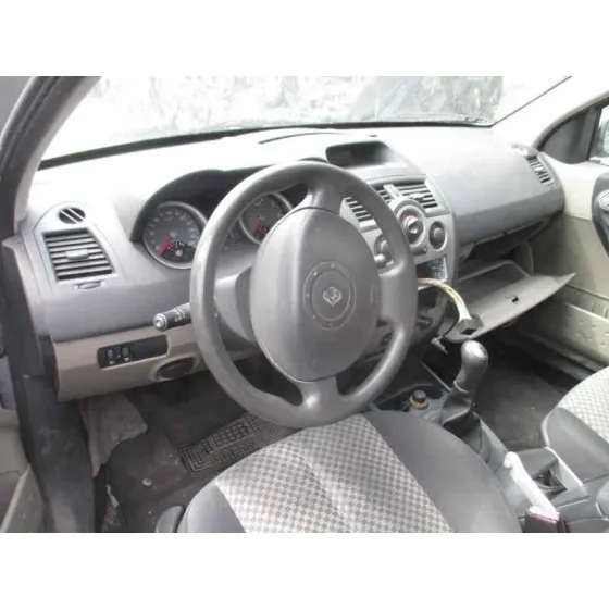 RENAULT MEGANE II BERLINA 5P '2003 CONFORT AUTHENTIQUE GRIS CLARO