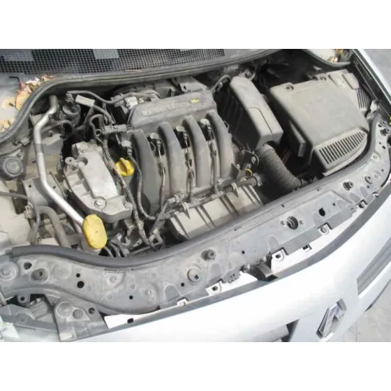 RENAULT MEGANE II BERLINA 5P '2003 CONFORT AUTHENTIQUE GRIS CLARO