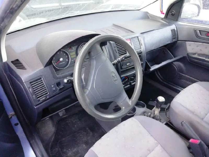 HYUNDAI GETZ (TB) HYUNDAI GETZ (TB) '2004 1.1 12V CAT AZUL 2002