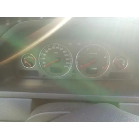 VOLVO XC90 '2005 2.4 DIESEL CAT PLATA