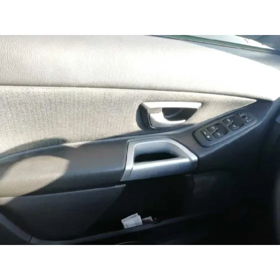 VOLVO XC90 '2005 2.4 DIESEL CAT PLATA