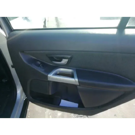 VOLVO XC90 '2005 2.4 DIESEL CAT PLATA