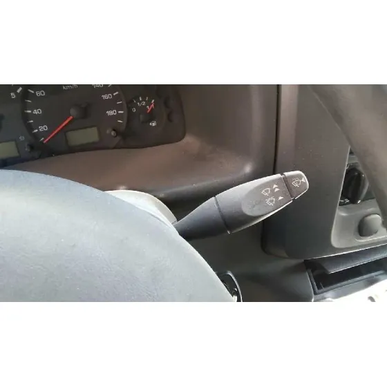 FORD TRANSIT CAJA CERRADA, LARGA (FY) (2000 =>) '2005 FT 300 2.0 BLANCO