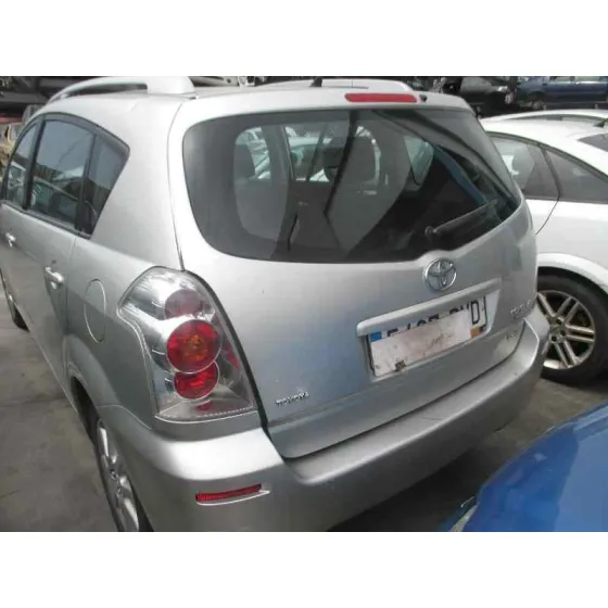 TOYOTA COROLLA VERSO (R1) '2006 2.2 D-4D LUNA PLATA