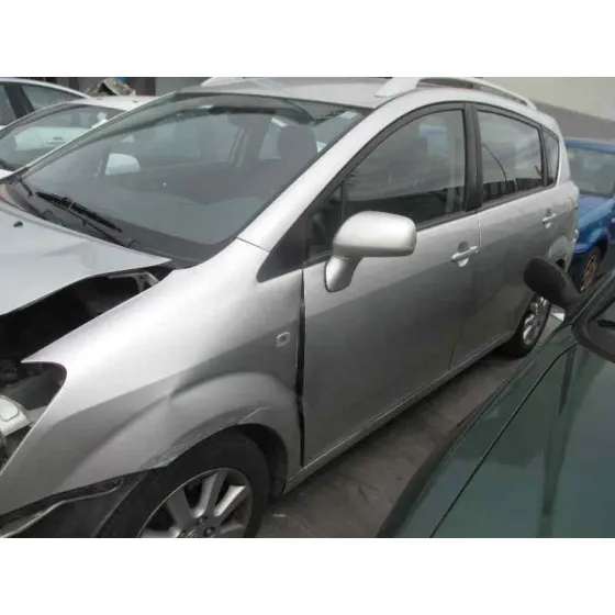 TOYOTA COROLLA VERSO (R1) '2006 2.2 D-4D LUNA PLATA