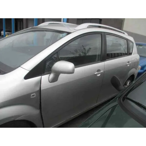 TOYOTA COROLLA VERSO (R1) '2006 2.2 D-4D LUNA PLATA
