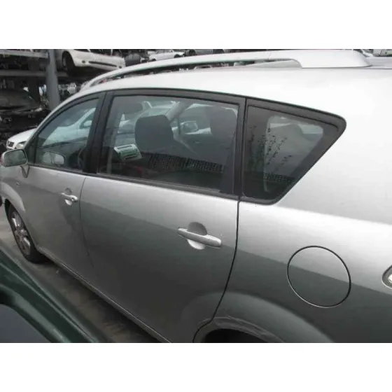 TOYOTA COROLLA VERSO (R1) '2006 2.2 D-4D LUNA PLATA