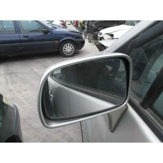 TOYOTA COROLLA VERSO (R1) '2006 2.2 D-4D LUNA PLATA