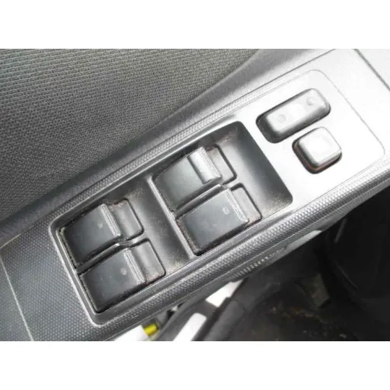 TOYOTA COROLLA VERSO (R1) '2006 2.2 D-4D LUNA PLATA