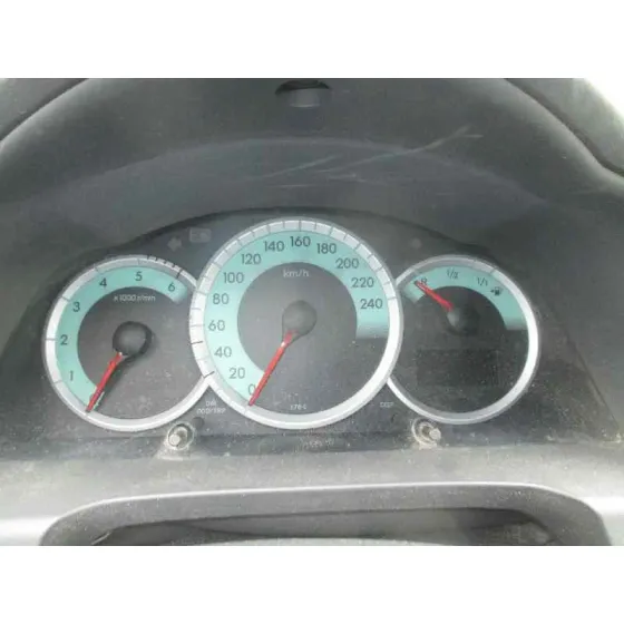 TOYOTA COROLLA VERSO (R1) '2006 2.2 D-4D LUNA PLATA