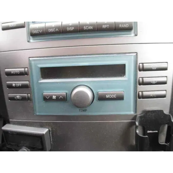 TOYOTA COROLLA VERSO (R1) '2006 2.2 D-4D LUNA PLATA