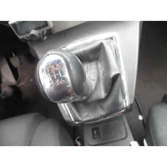 TOYOTA COROLLA VERSO (R1) '2006 2.2 D-4D LUNA PLATA