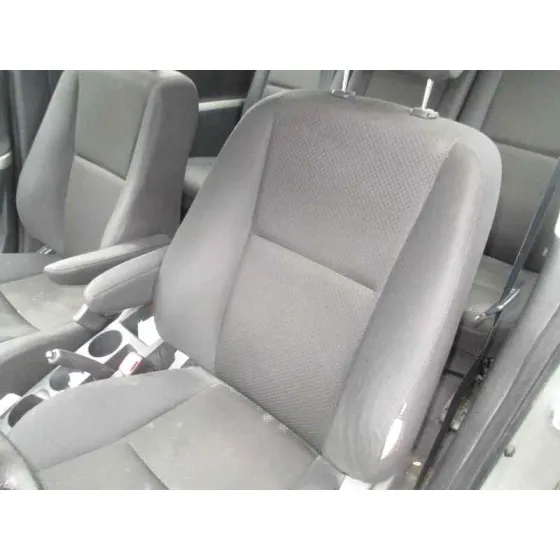 TOYOTA COROLLA VERSO (R1) '2006 2.2 D-4D LUNA PLATA