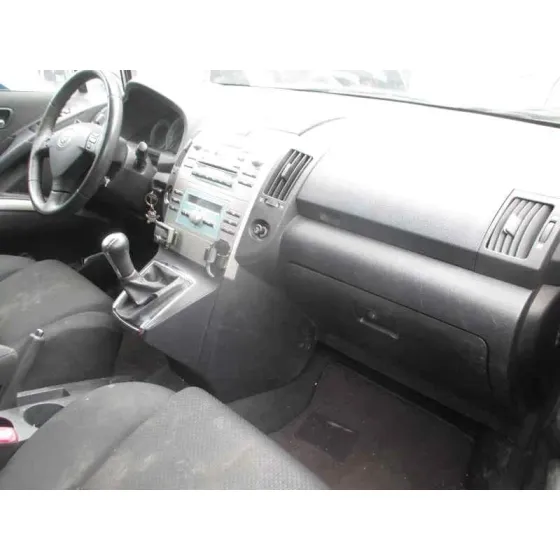 TOYOTA COROLLA VERSO (R1) '2006 2.2 D-4D LUNA PLATA