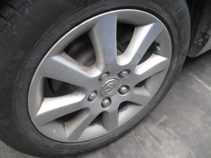 TOYOTA COROLLA VERSO (R1) '2006 2.2 D-4D LUNA PLATA