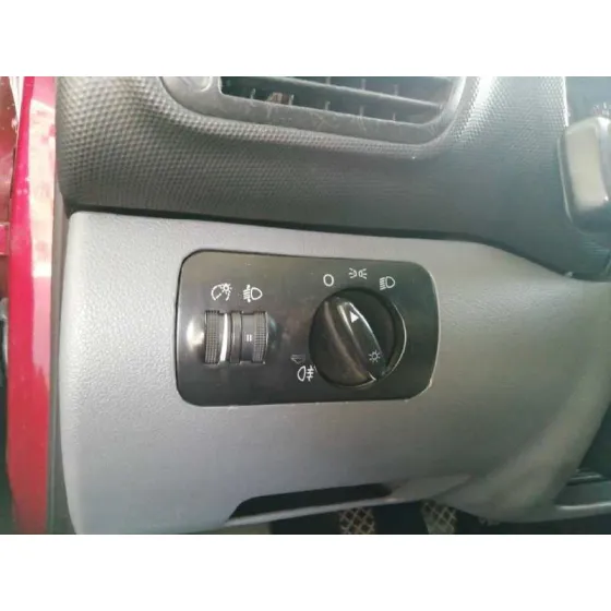 SEAT LEON (1M1) '2001 1.6 16V ROJO