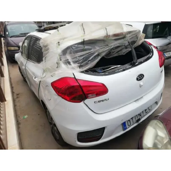 KIA CEE'D '2016 BUSINESS BLANCO