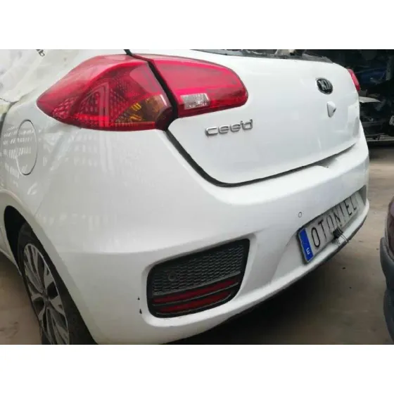KIA CEE'D '2016 BUSINESS BLANCO