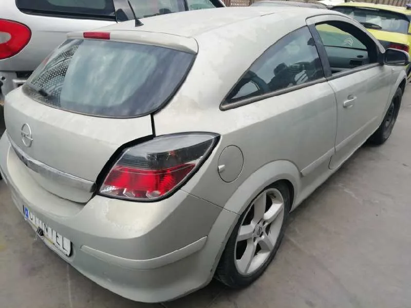 OPEL ASTRA GTC OPEL ASTRA GTC '2005 COSMO GRIS 2004