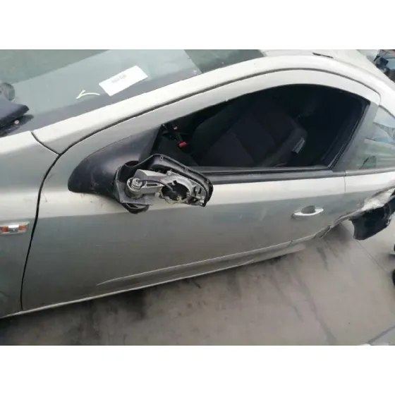 OPEL ASTRA GTC '2005 COSMO GRIS