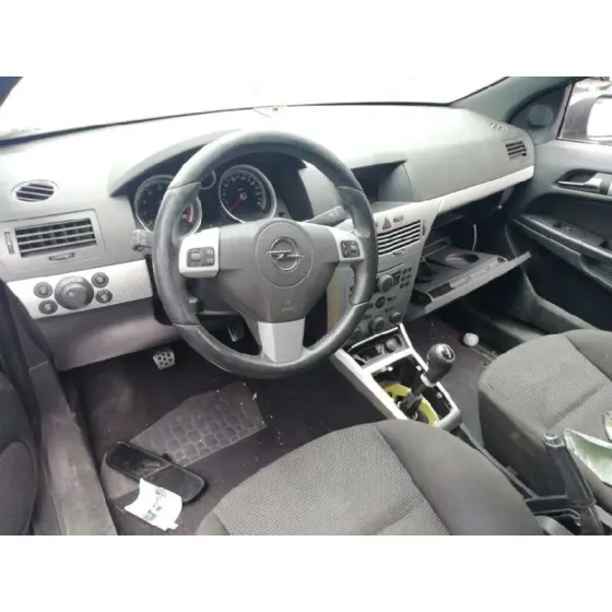 OPEL ASTRA GTC '2005 COSMO GRIS