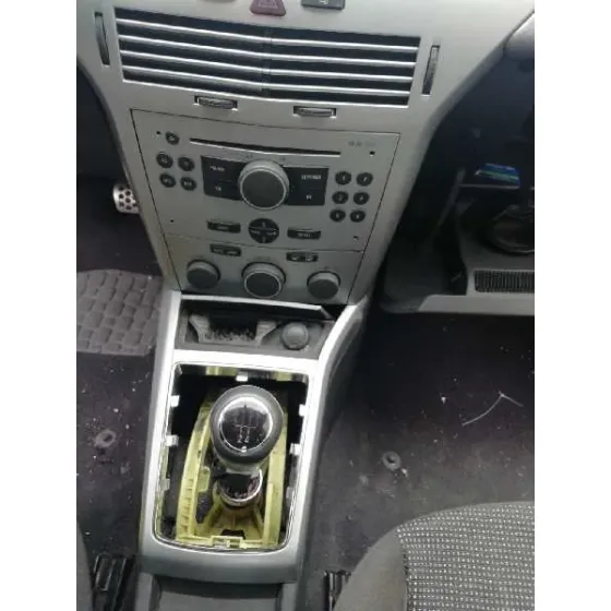OPEL ASTRA GTC '2005 COSMO GRIS