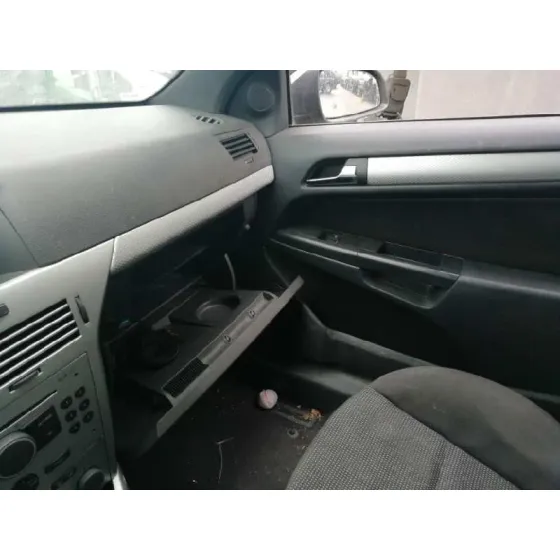 OPEL ASTRA GTC '2005 COSMO GRIS