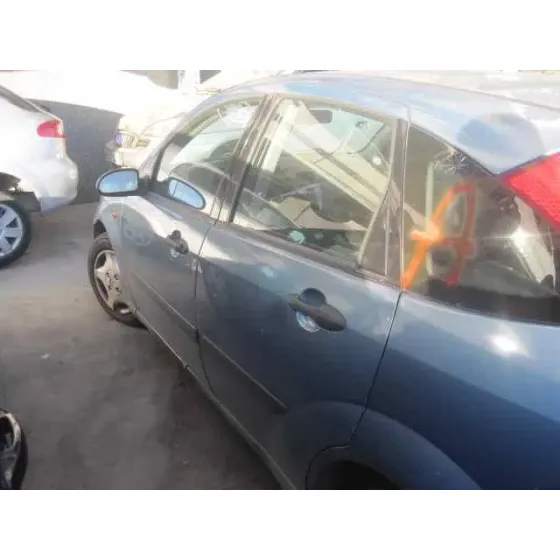 FORD FOCUS BERLINA (CAK) '2001 GHIA AZUL