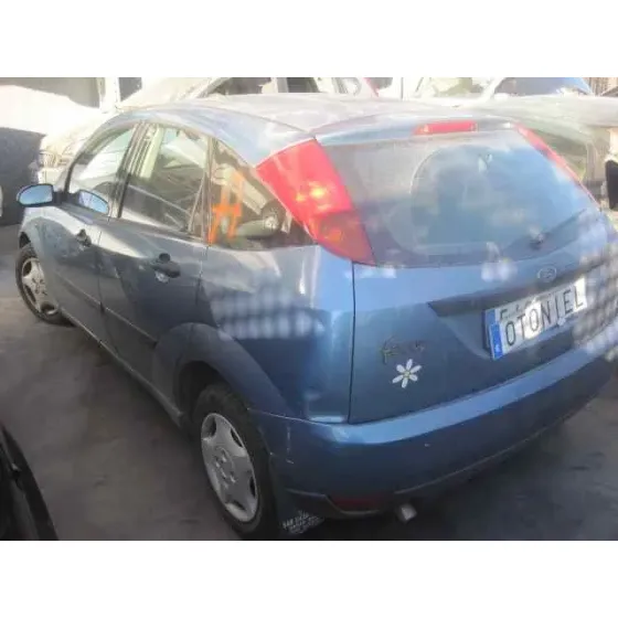 FORD FOCUS BERLINA (CAK) '2001 GHIA AZUL