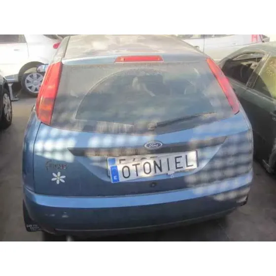 FORD FOCUS BERLINA (CAK) '2001 GHIA AZUL