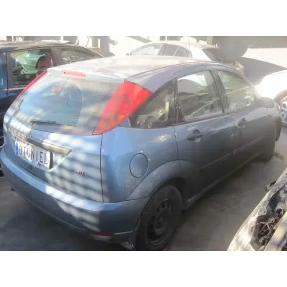 FORD FOCUS BERLINA (CAK) '2001 GHIA AZUL