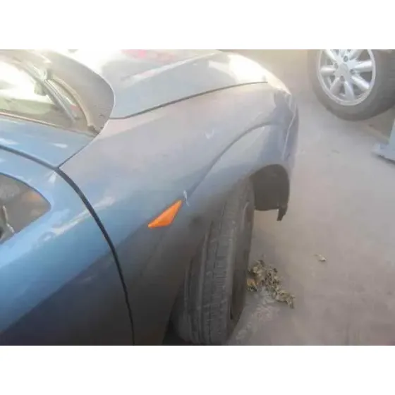 FORD FOCUS BERLINA (CAK) '2001 GHIA AZUL