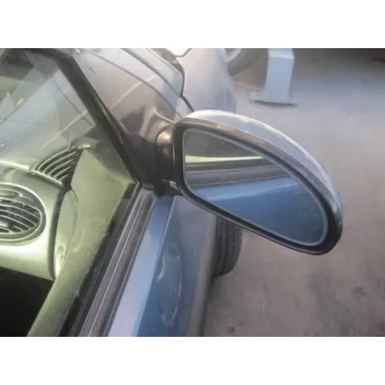 FORD FOCUS BERLINA (CAK) '2001 GHIA AZUL