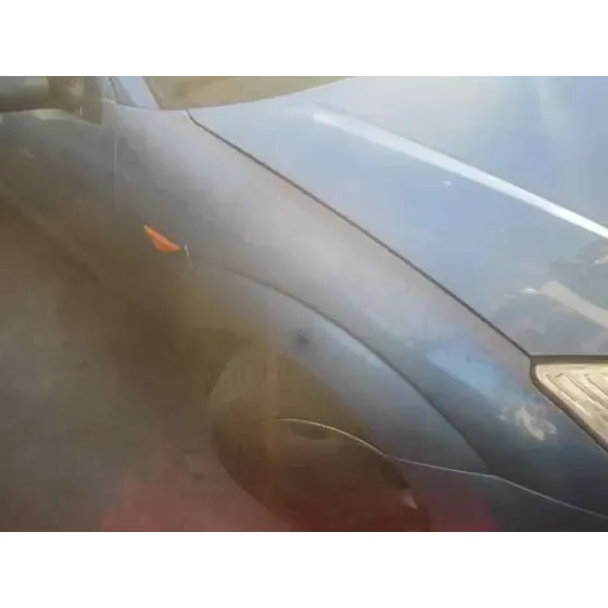 FORD FOCUS BERLINA (CAK) '2001 GHIA AZUL