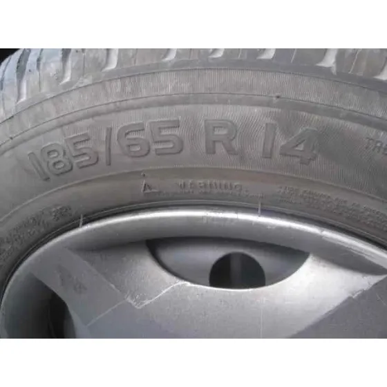 FORD FOCUS BERLINA (CAK) '2001 GHIA AZUL